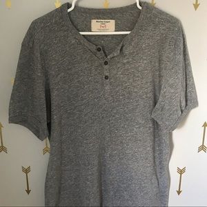 Marine Layer men’s heather grey button up Henley